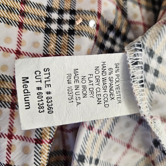 Sleeveless top size M (seems like small medium) with stretch, COIN brand - Picture 6 of 8